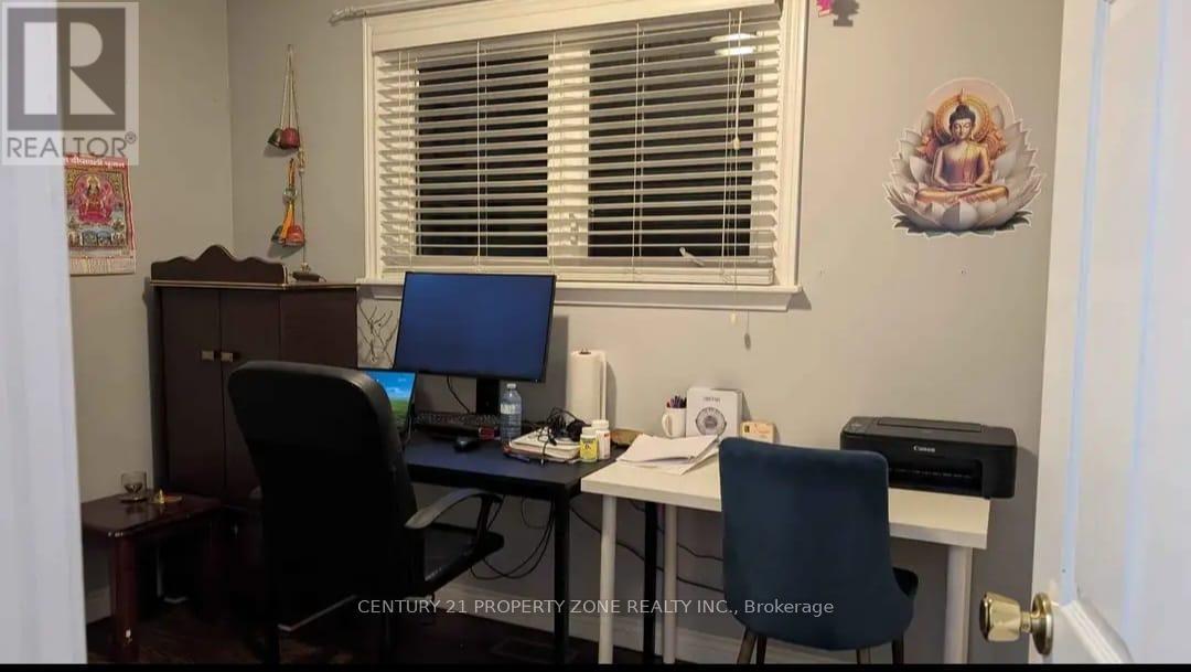 49 Athlone Avenue, Brampton, Ontario  L6T 2N5 - Photo 4 - W12664352