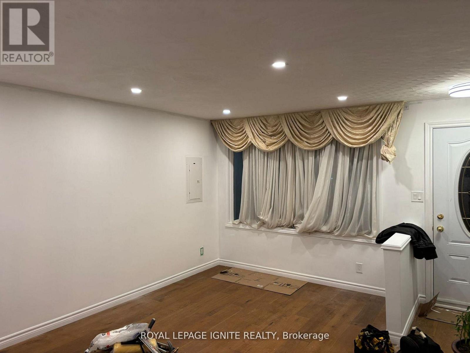 Main - 543 Glendene Crescent, Waterloo, Ontario  N2L 4P3 - Photo 16 - X12693854