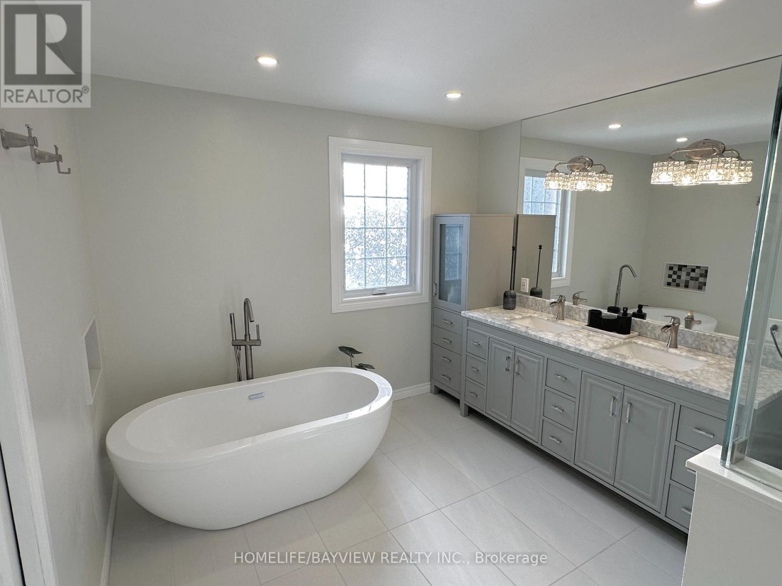 12 Roughley Street, Bradford West Gwillimbury (Bradford), Ontario  L3Z 3B2 - Photo 23 - N12693746