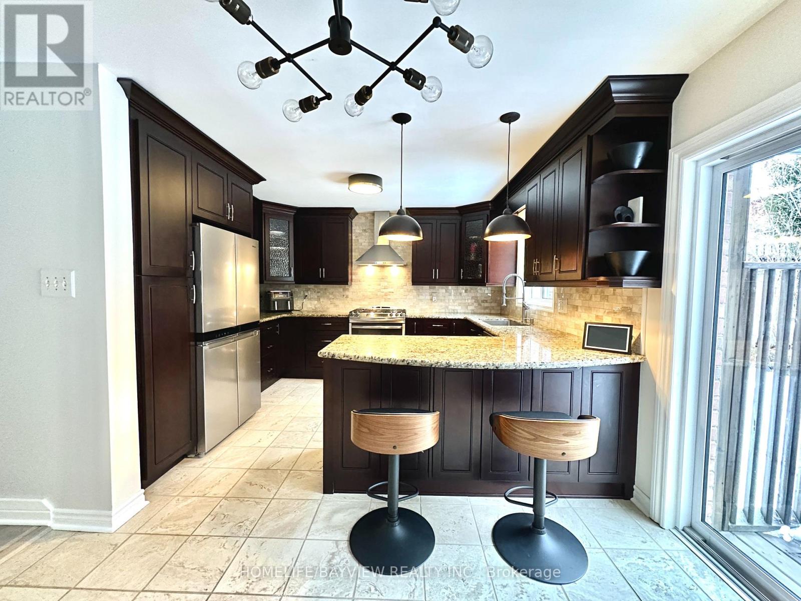 12 Roughley Street, Bradford West Gwillimbury (Bradford), Ontario  L3Z 3B2 - Photo 8 - N12693746