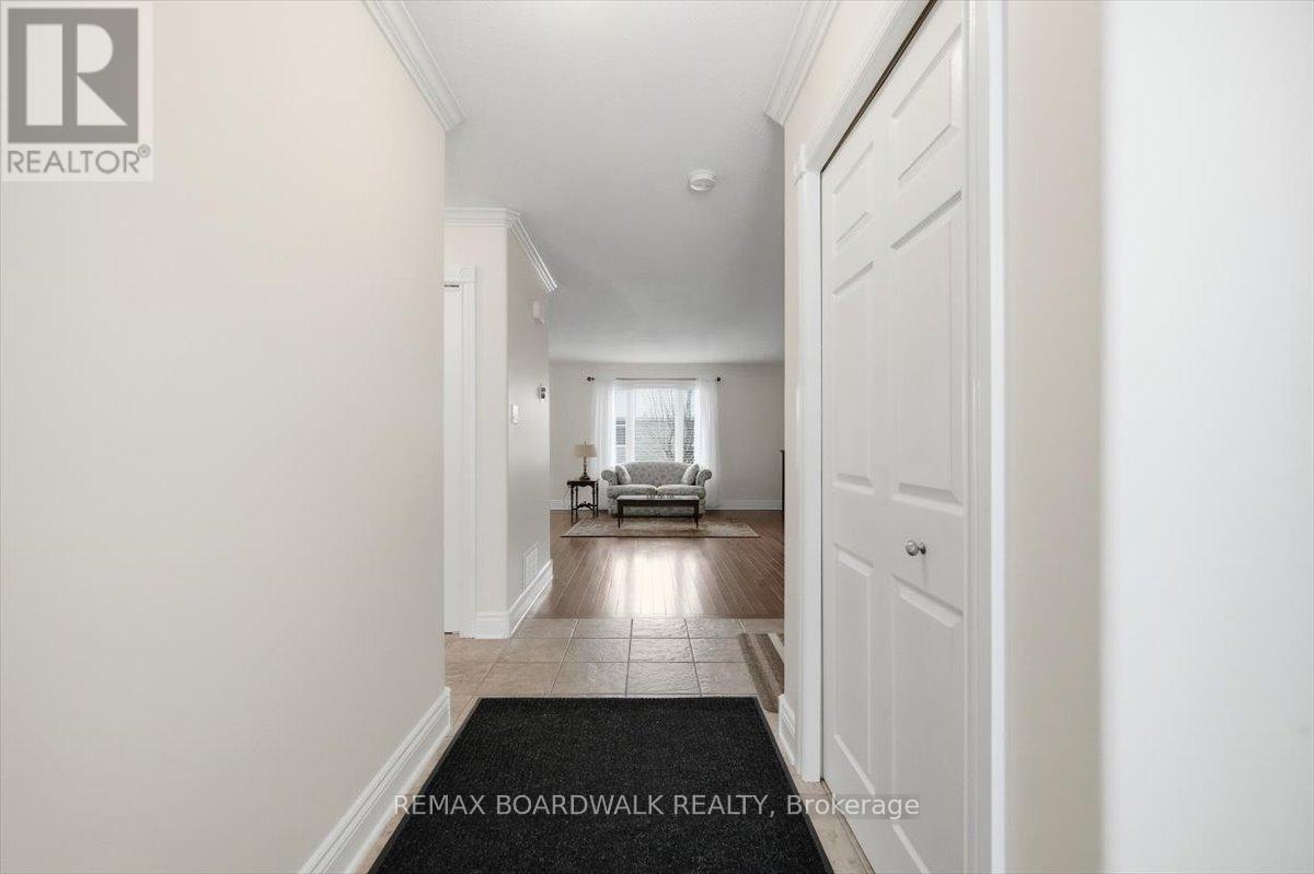 110 Templeton Court, North Grenville, Ontario  K0G 1J0 - Photo 3 - X12693874