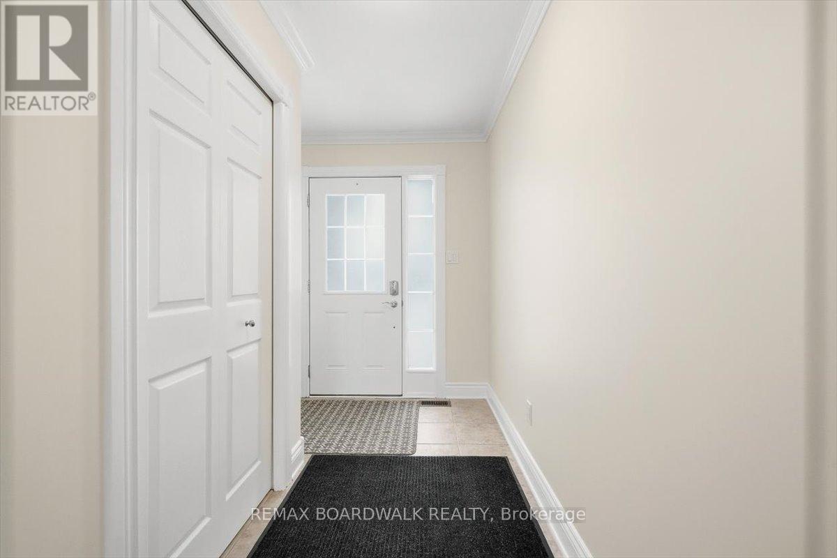 110 Templeton Court, North Grenville, Ontario  K0G 1J0 - Photo 4 - X12693874