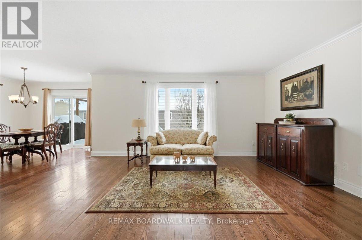 110 Templeton Court, North Grenville, Ontario  K0G 1J0 - Photo 5 - X12693874