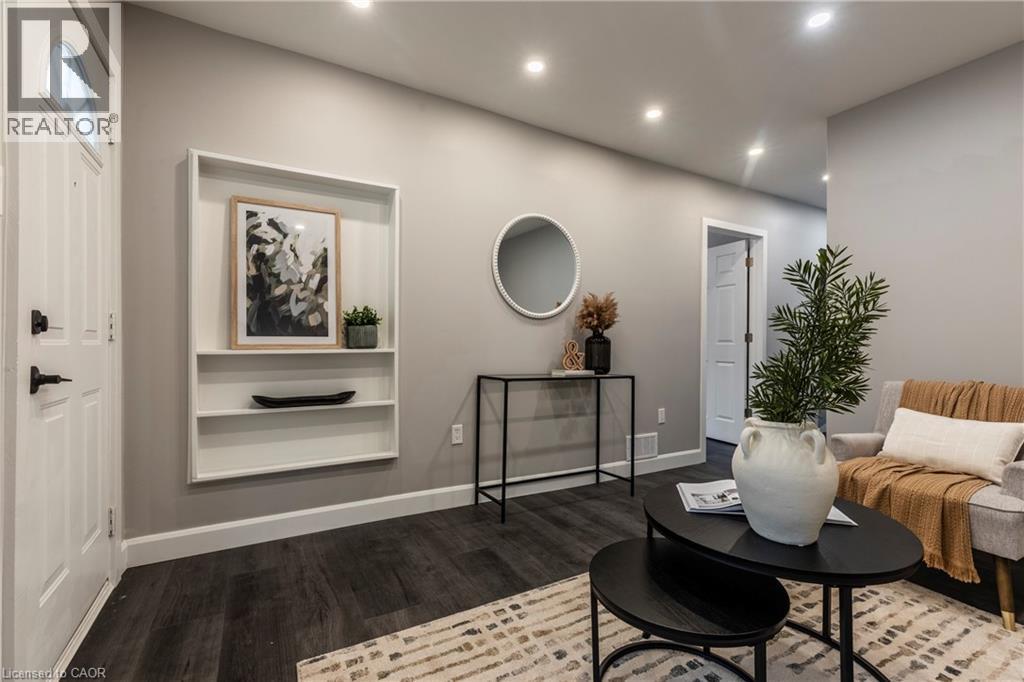 164 London Street N, Hamilton, Ontario  L8H 4B8 - Photo 5 - 40789728