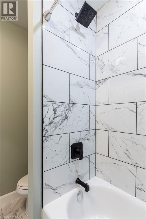 164 London Street N, Hamilton, Ontario  L8H 4B8 - Photo 25 - 40789728