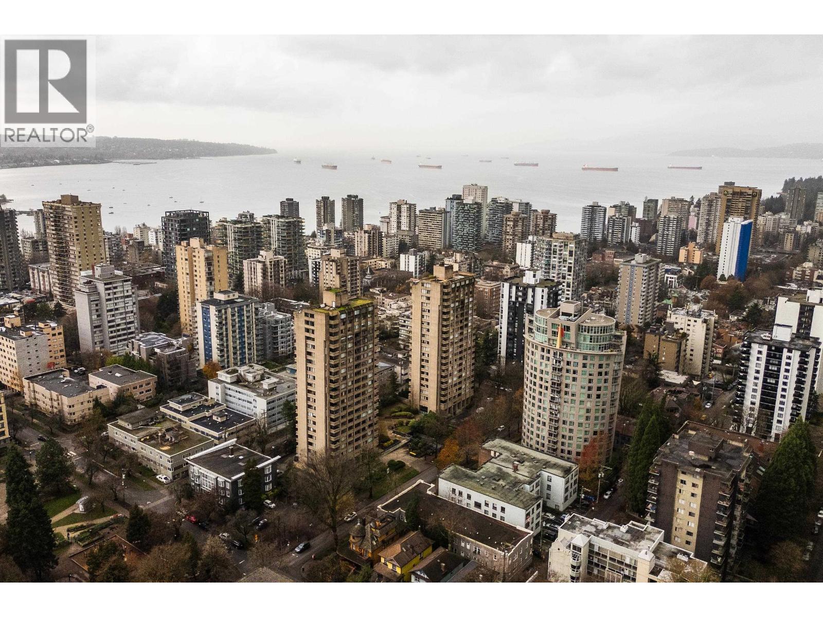 906 1050 SMITHE STREET, Vancouver, British Columbia