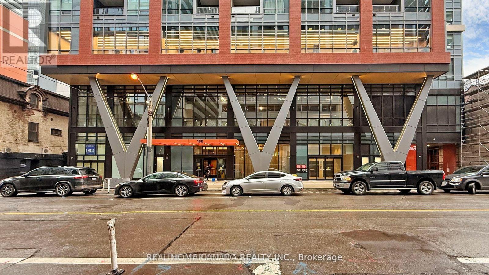 1803 - 108 Peter Street, Toronto (Waterfront Communities), Ontario  M5V 0W2 - Photo 2 - C12693884