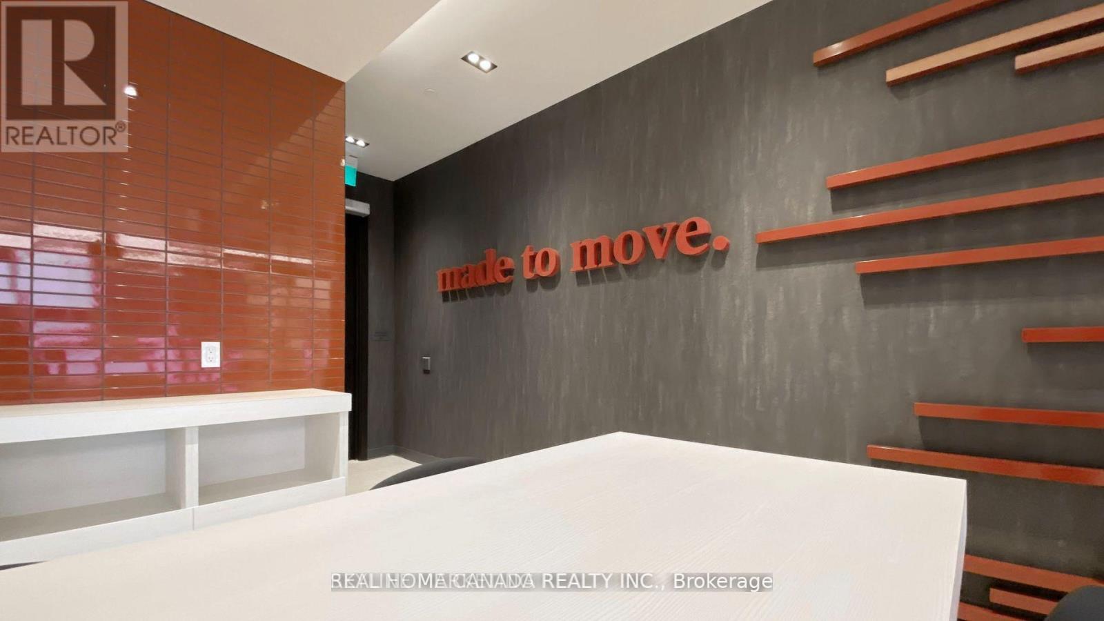 1803 - 108 Peter Street, Toronto (Waterfront Communities), Ontario  M5V 0W2 - Photo 5 - C12693884