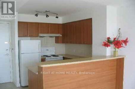 2310 - 38 Lee Centre Drive, Toronto (Woburn), Ontario  M1H 3J7 - Photo 8 - E12693890