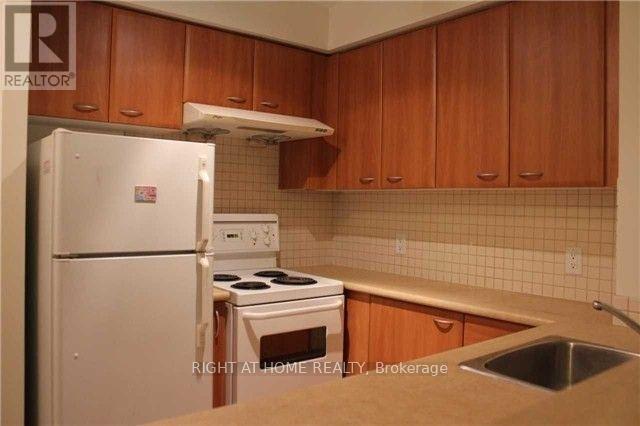 2310 - 38 Lee Centre Drive, Toronto (Woburn), Ontario  M1H 3J7 - Photo 9 - E12693890