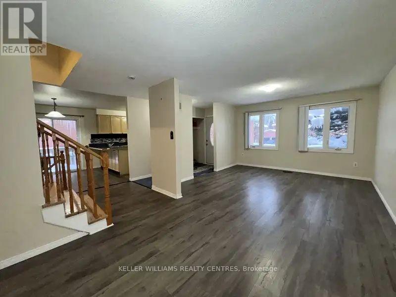 Upper - 51 Mcdougall Drive, Barrie (West Bayfield), Ontario  L4N 7H7 - Photo 6 - S12693892