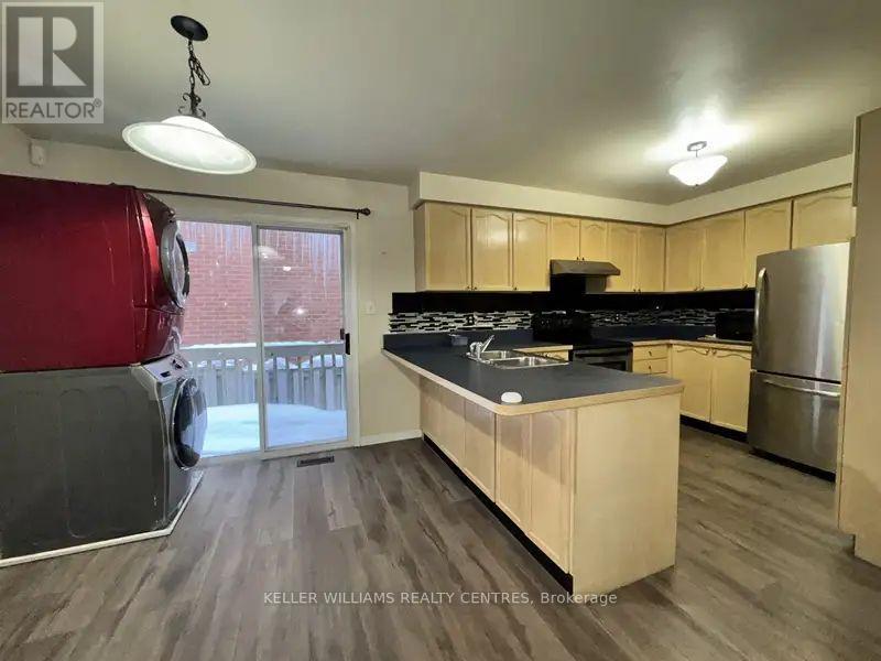 Upper - 51 Mcdougall Drive, Barrie (West Bayfield), Ontario  L4N 7H7 - Photo 9 - S12693892