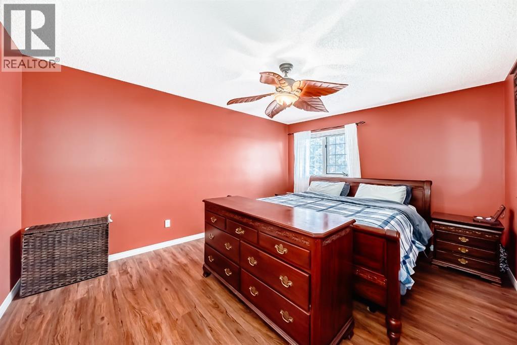 228 Woodside Road Nw, Airdrie, Alberta  T4B 2E2 - Photo 15 - A2271199