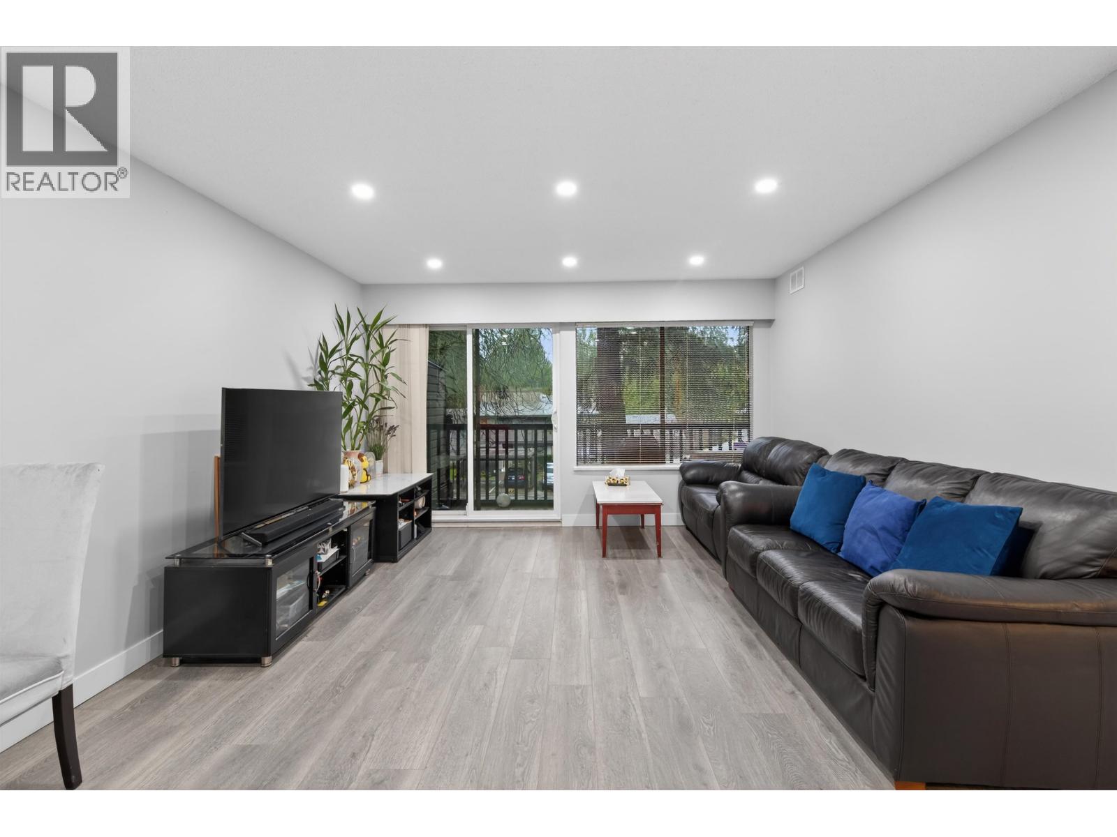 2975 Argo Place, Burnaby, British Columbia  V3J 7G2 - Photo 8 - R3079215