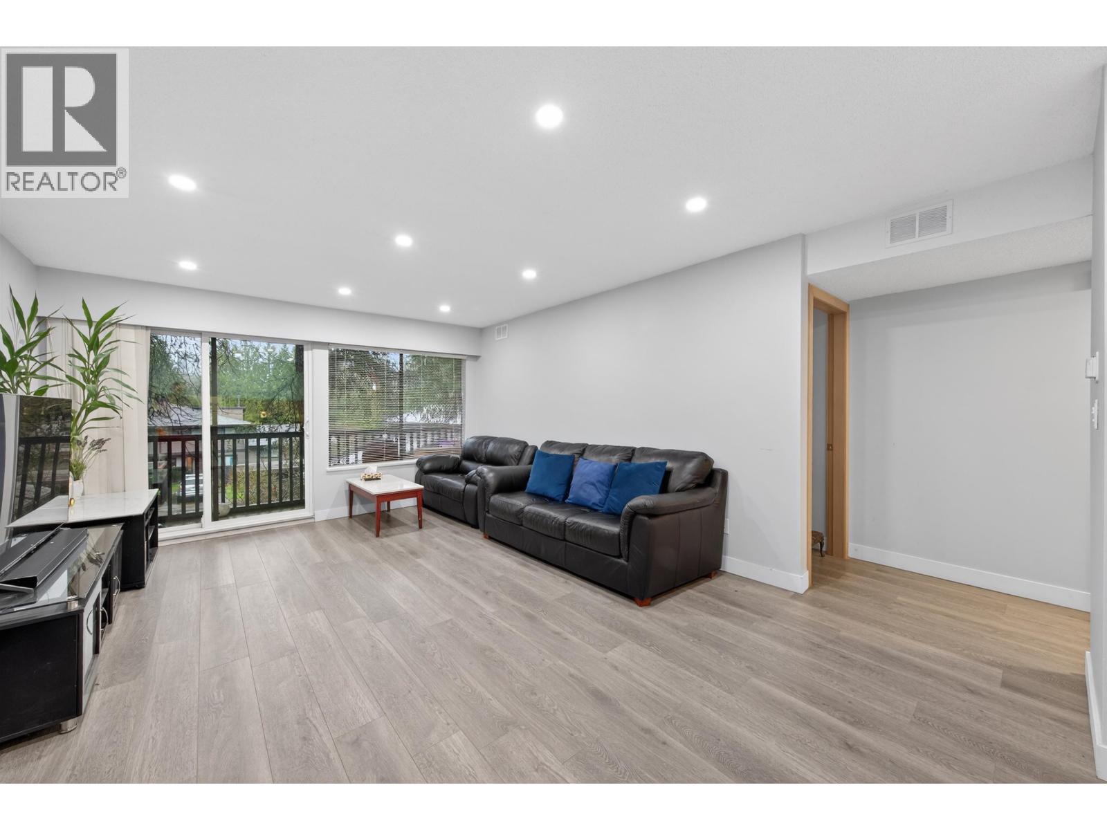 2975 Argo Place, Burnaby, British Columbia  V3J 7G2 - Photo 7 - R3079215