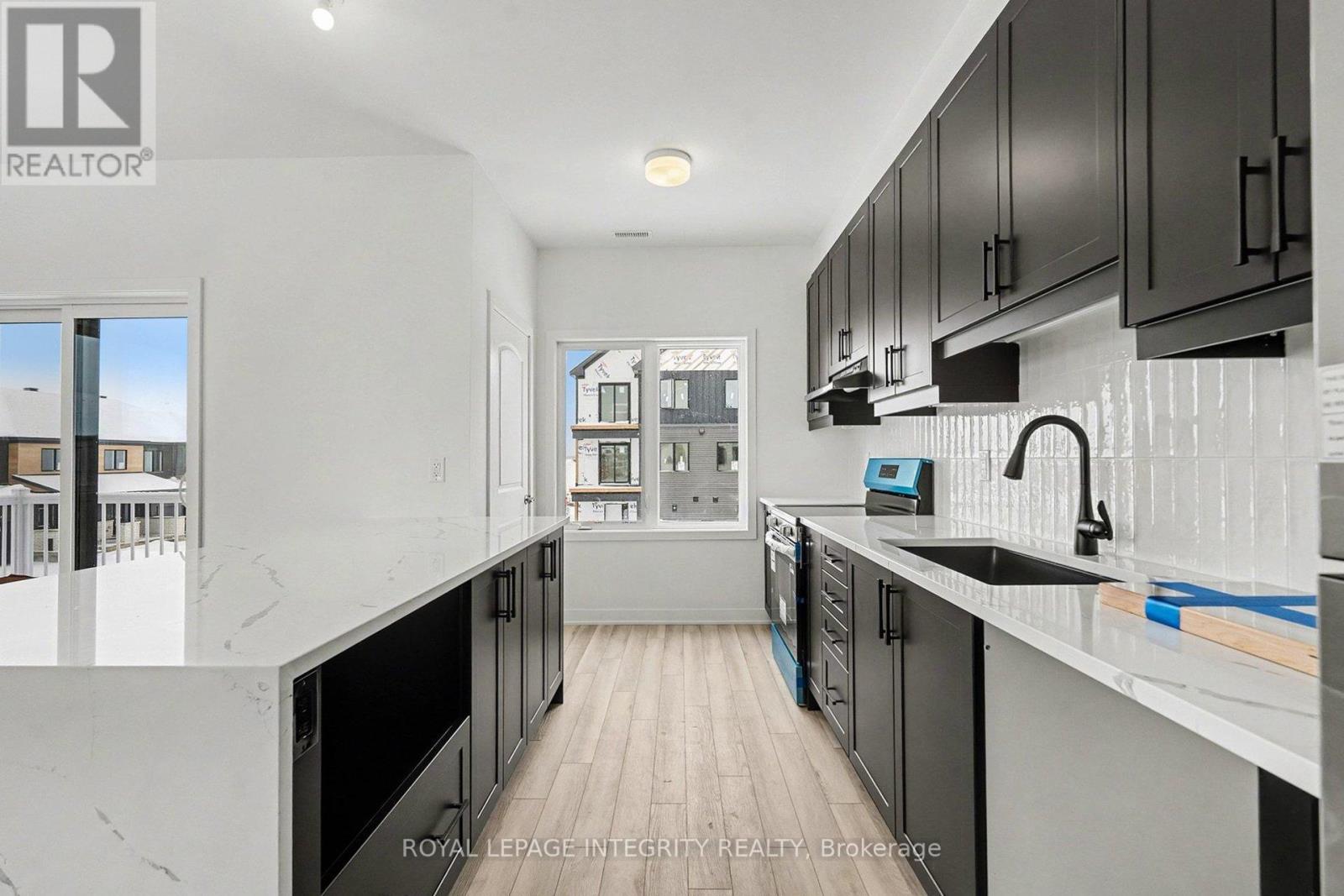 800 Demulcent Lane, Ottawa, Ontario  K2W 0N9 - Photo 10 - X12693902