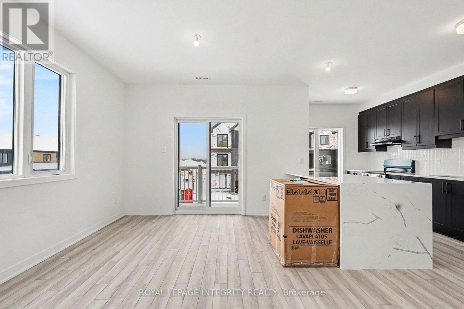 800 Demulcent Lane, Ottawa, Ontario  K2W 0N9 - Photo 9 - X12693902