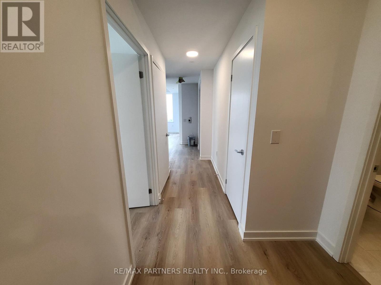 1704 - 395 Square One Drive, Mississauga, Ontario  L5B 0P6 - Photo 3 - W12677448