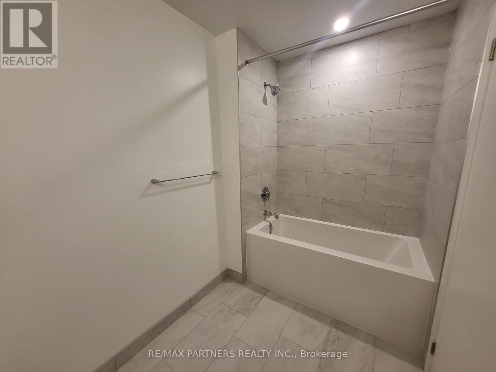 1704 - 395 Square One Drive, Mississauga, Ontario  L5B 0P6 - Photo 23 - W12677448
