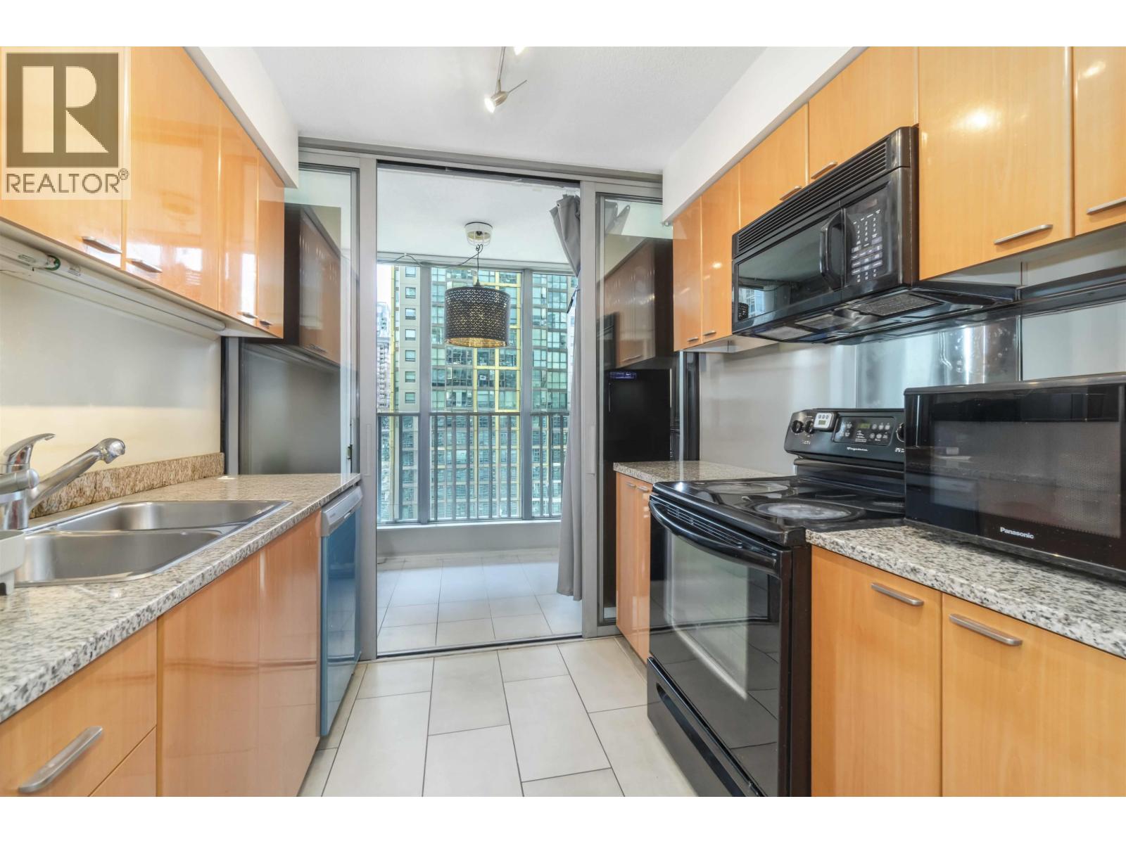 1408 1288 W Georgia Street, Vancouver, British Columbia  V6E 4R3 - Photo 12 - R3079376