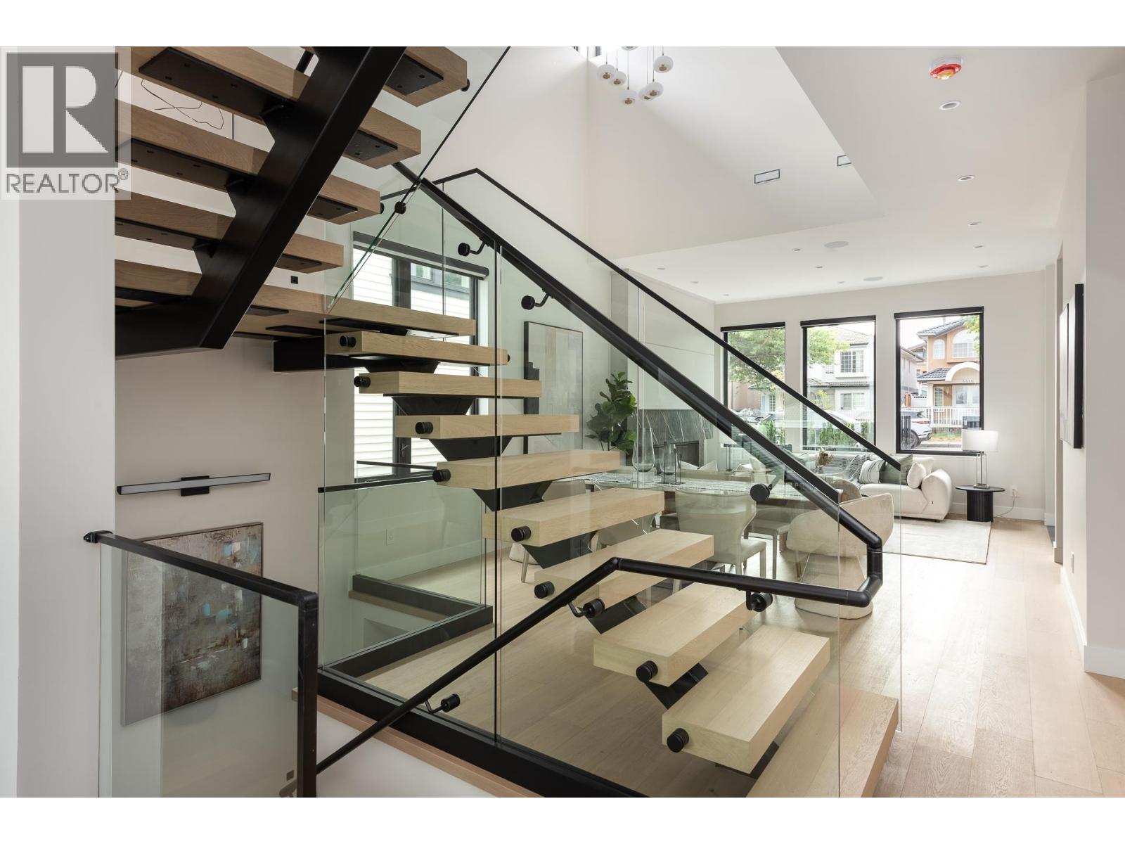 4413 Oxford Street, Burnaby, British Columbia  V5C 1E6 - Photo 6 - R3079386