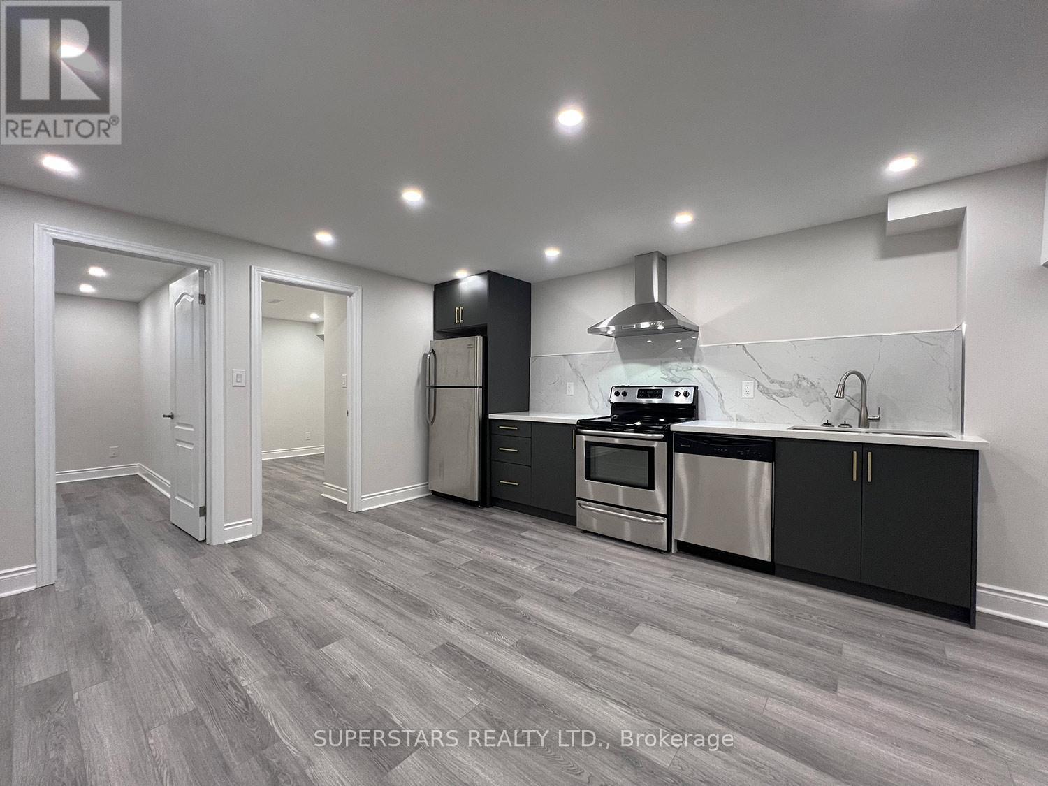 Bsmt - 17 Briarfield Avenue, East Gwillimbury, Ontario L9N 0P5 - Photo 2 - N12693914