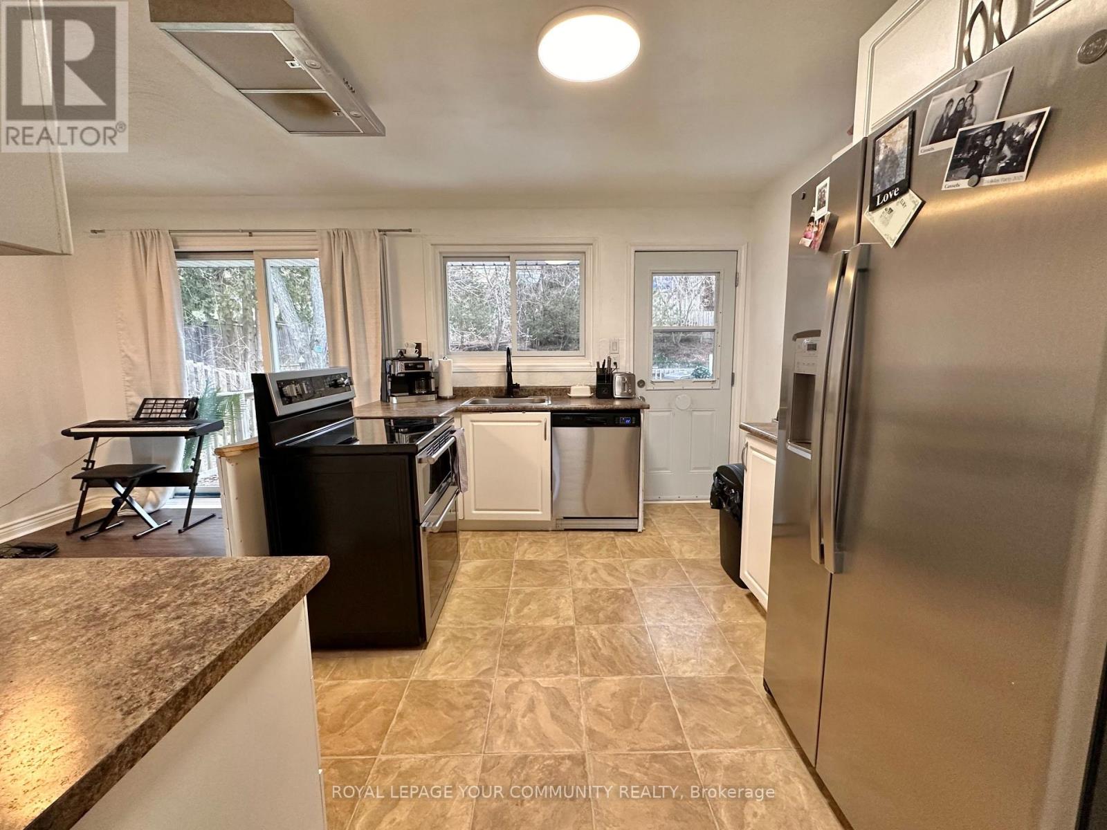 147 Grandview Street S, Oshawa, Ontario  L1H 7C6 - Photo 14 - E12693894