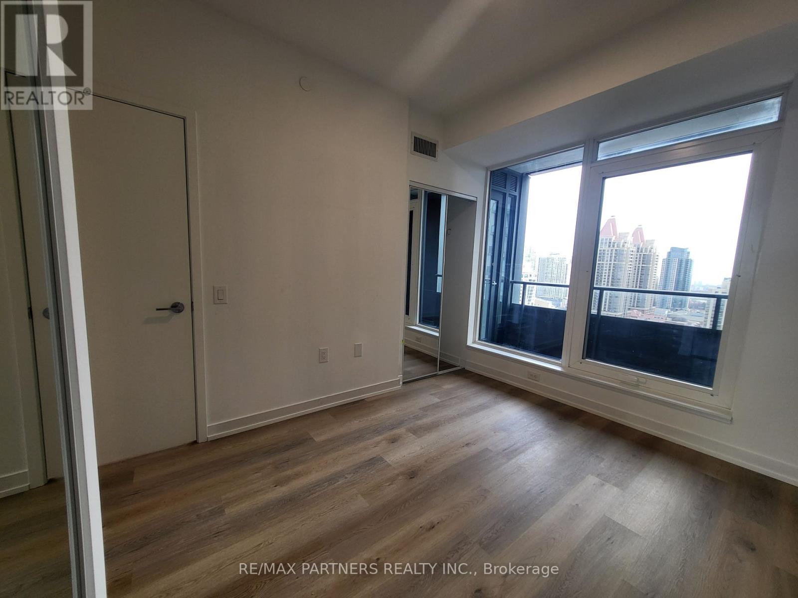 1704 - 395 Square One Drive, Mississauga, Ontario  L5B 0P6 - Photo 16 - W12677448