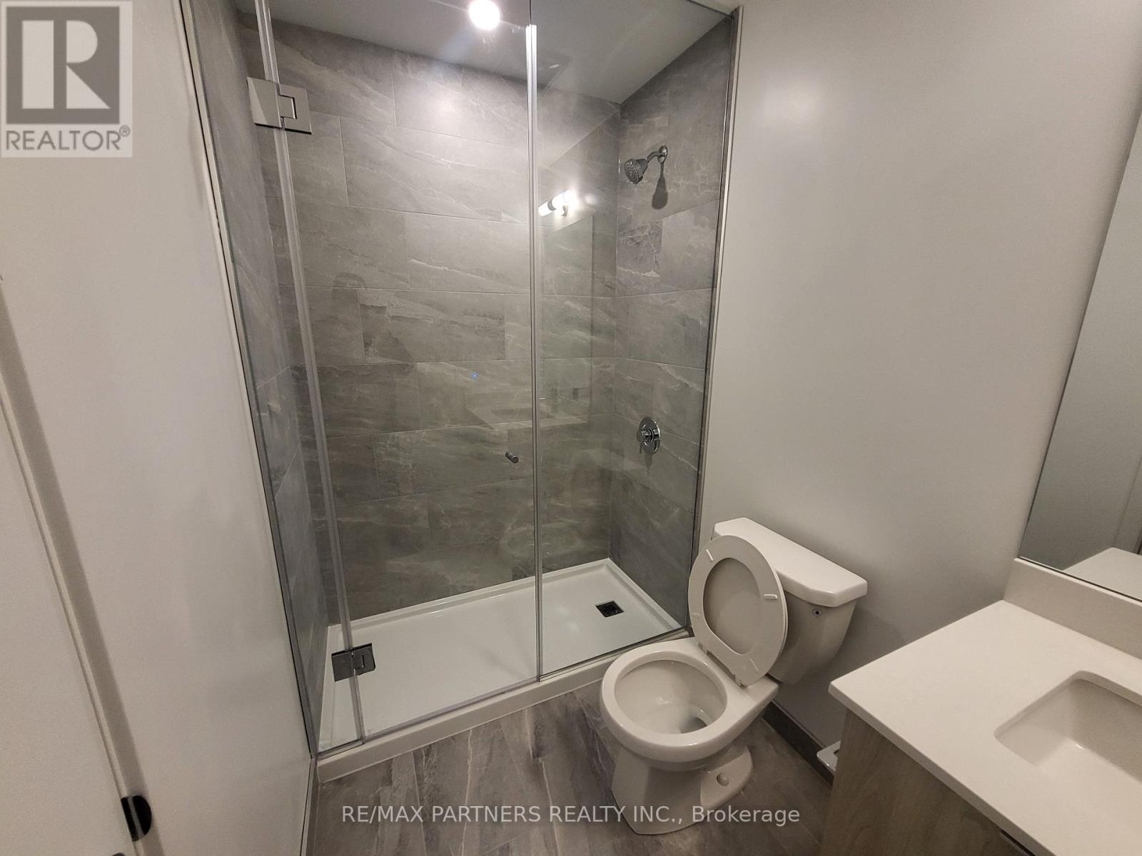 1704 - 395 Square One Drive, Mississauga, Ontario  L5B 0P6 - Photo 14 - W12677448