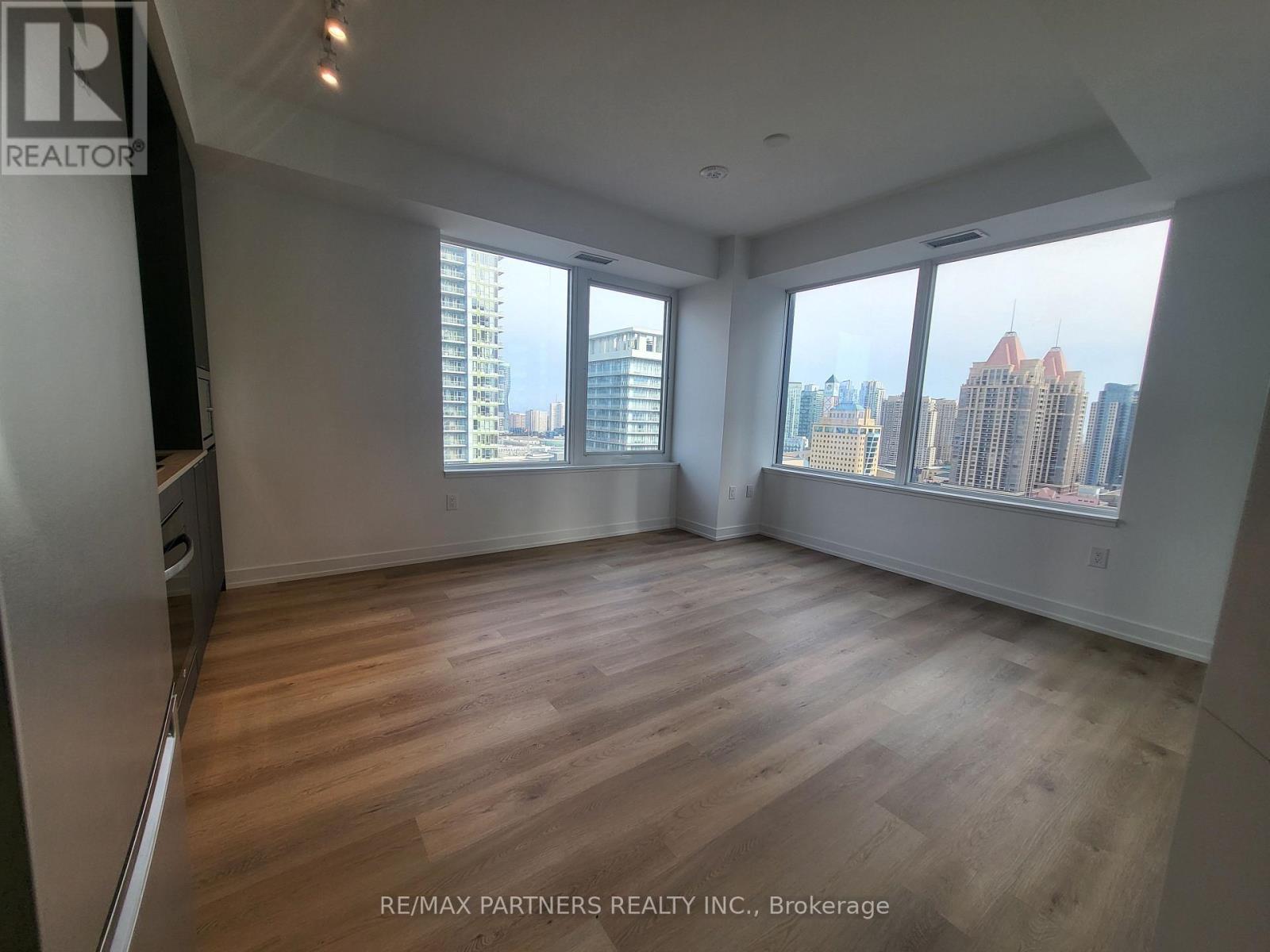 1704 - 395 Square One Drive, Mississauga, Ontario  L5B 0P6 - Photo 13 - W12677448