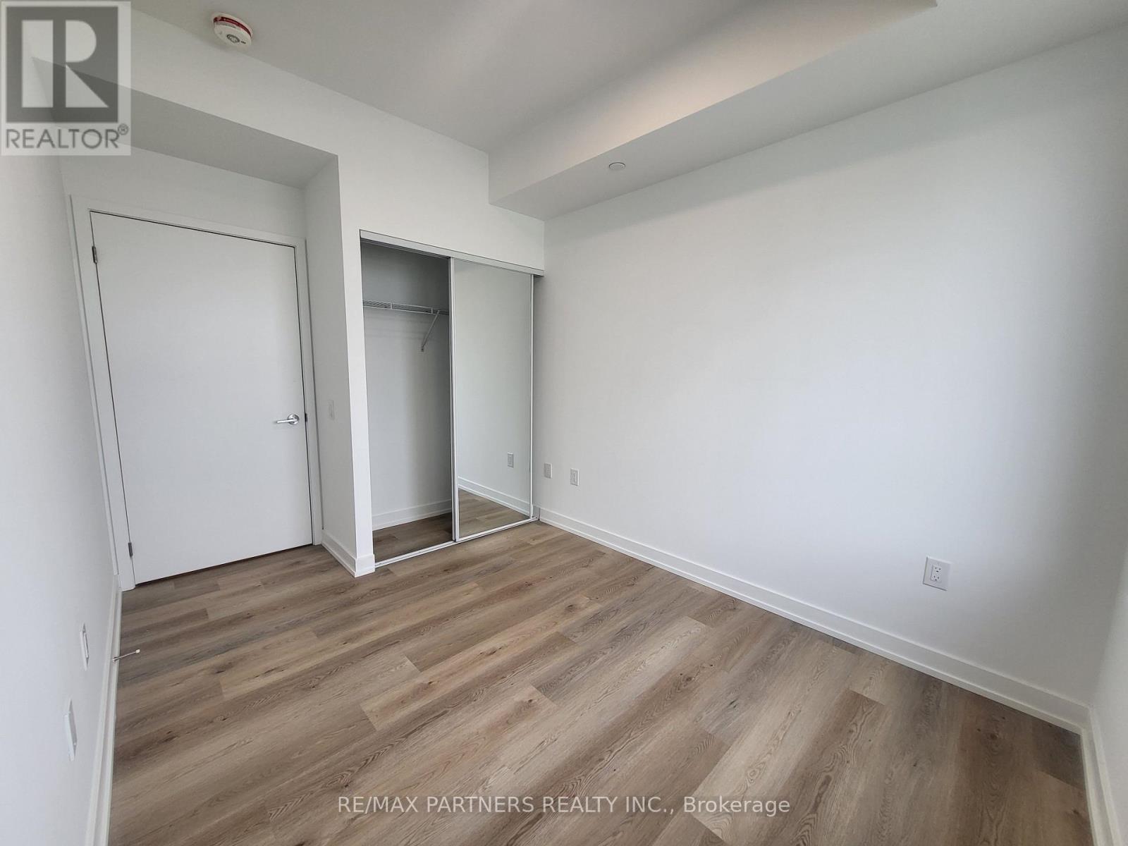 1704 - 395 Square One Drive, Mississauga, Ontario  L5B 0P6 - Photo 21 - W12677448