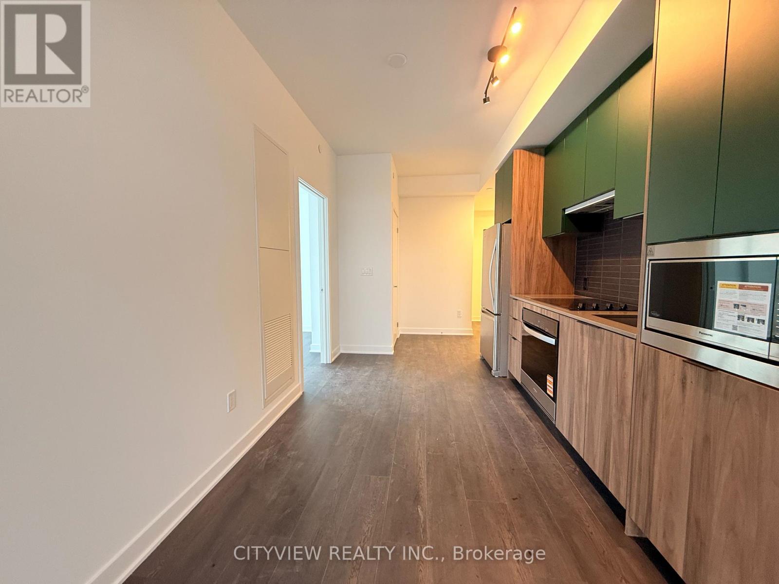309 - 1007 The Queensway, Toronto (Islington-City Centre West), Ontario  M8Z 6C7 - Photo 2 - W12693904