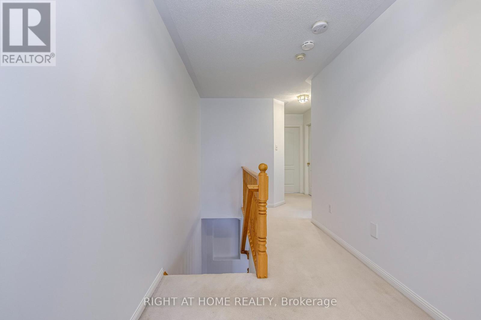 1348 Weir Chase, Mississauga, Ontario  L5V 2W9 - Photo 15 - W12693908