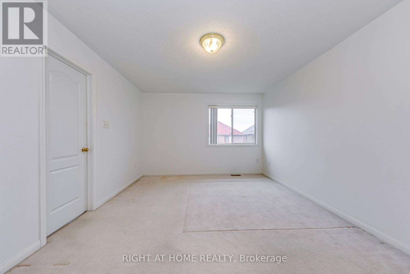 1348 Weir Chase, Mississauga, Ontario  L5V 2W9 - Photo 16 - W12693908