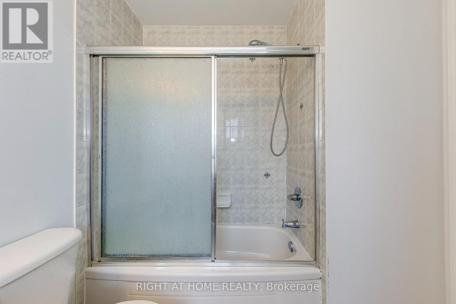 1348 Weir Chase, Mississauga, Ontario  L5V 2W9 - Photo 27 - W12693908