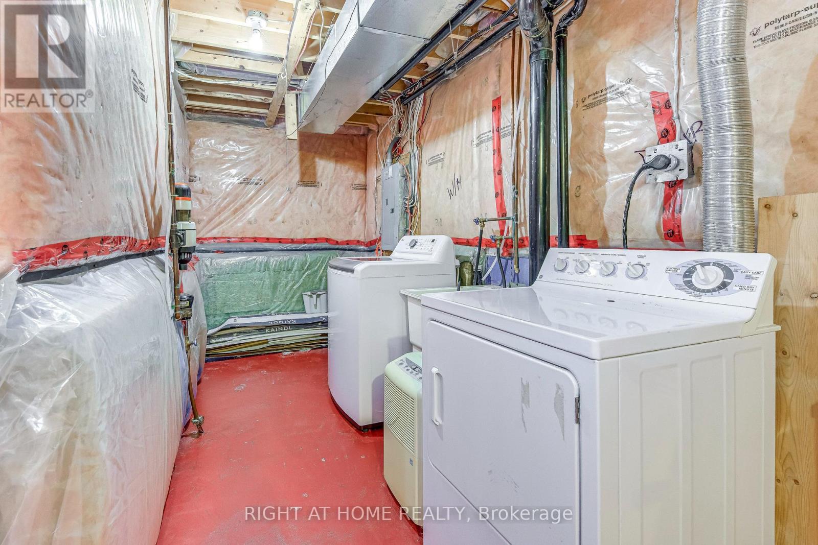 1348 Weir Chase, Mississauga, Ontario  L5V 2W9 - Photo 33 - W12693908