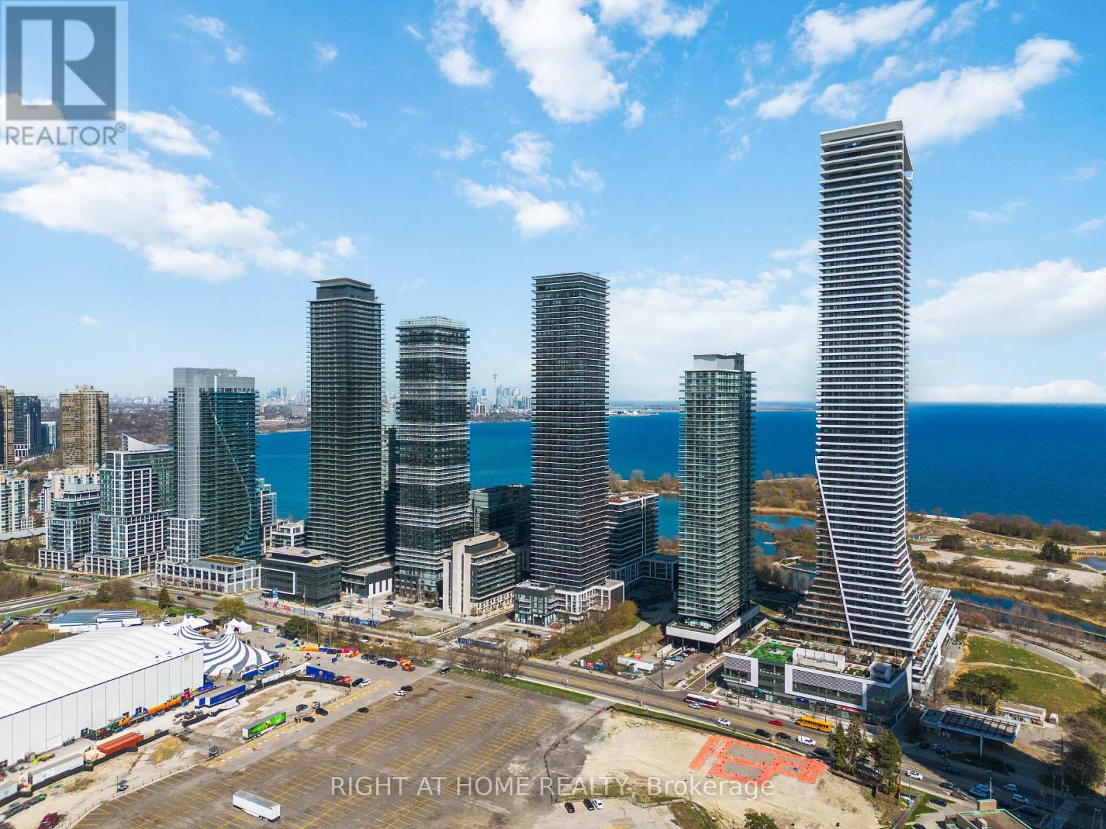 2205 - 90 Park Lawn Road, Toronto (Mimico), Ontario  M8Y 0B6 - Photo 14 - W12693912