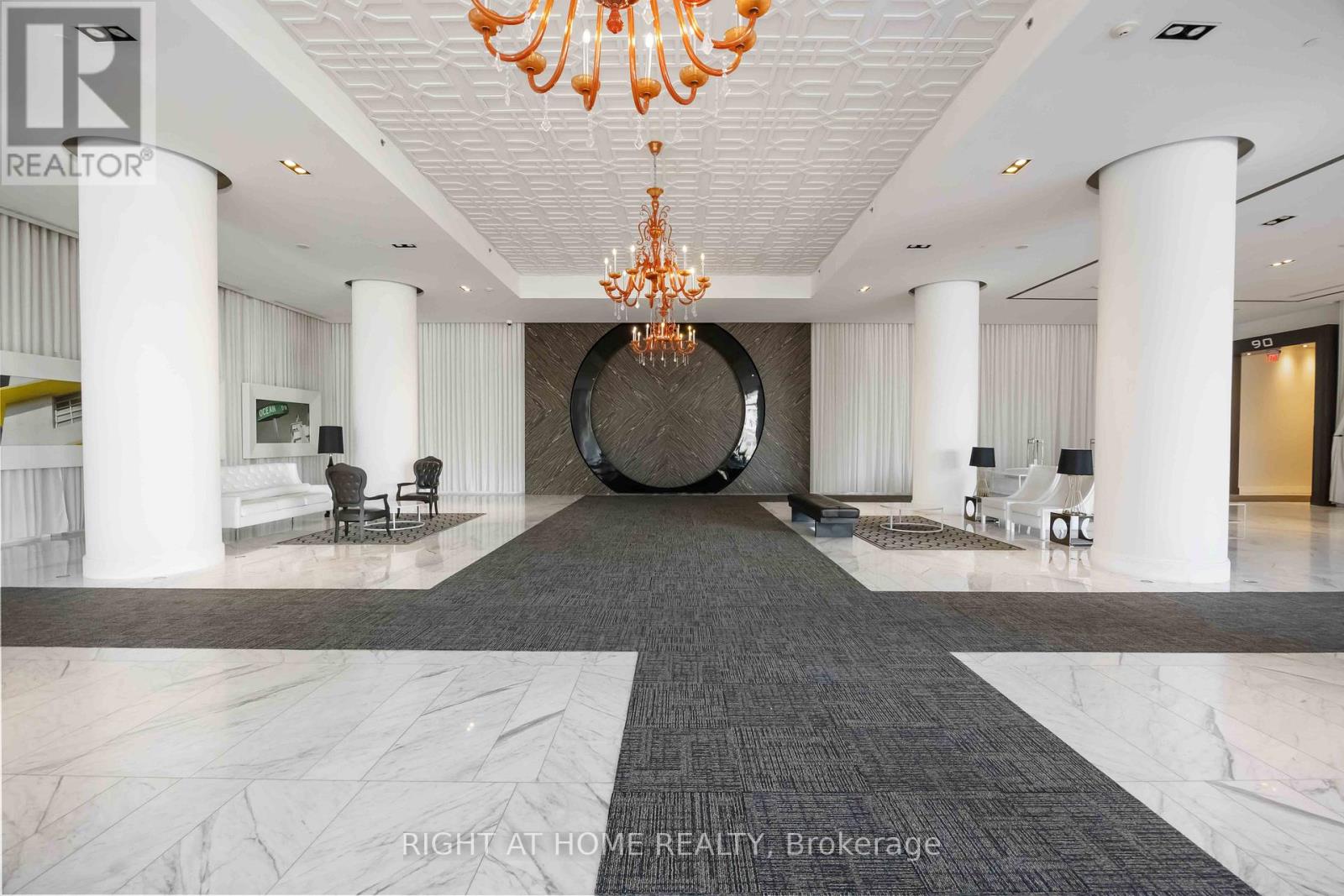 2205 - 90 Park Lawn Road, Toronto (Mimico), Ontario  M8Y 0B6 - Photo 4 - W12693912