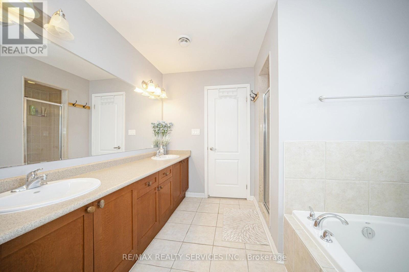 472 Tonelli Lane, Milton (Ha Harrison), Ontario  L9T 0N5 - Photo 23 - W12693920