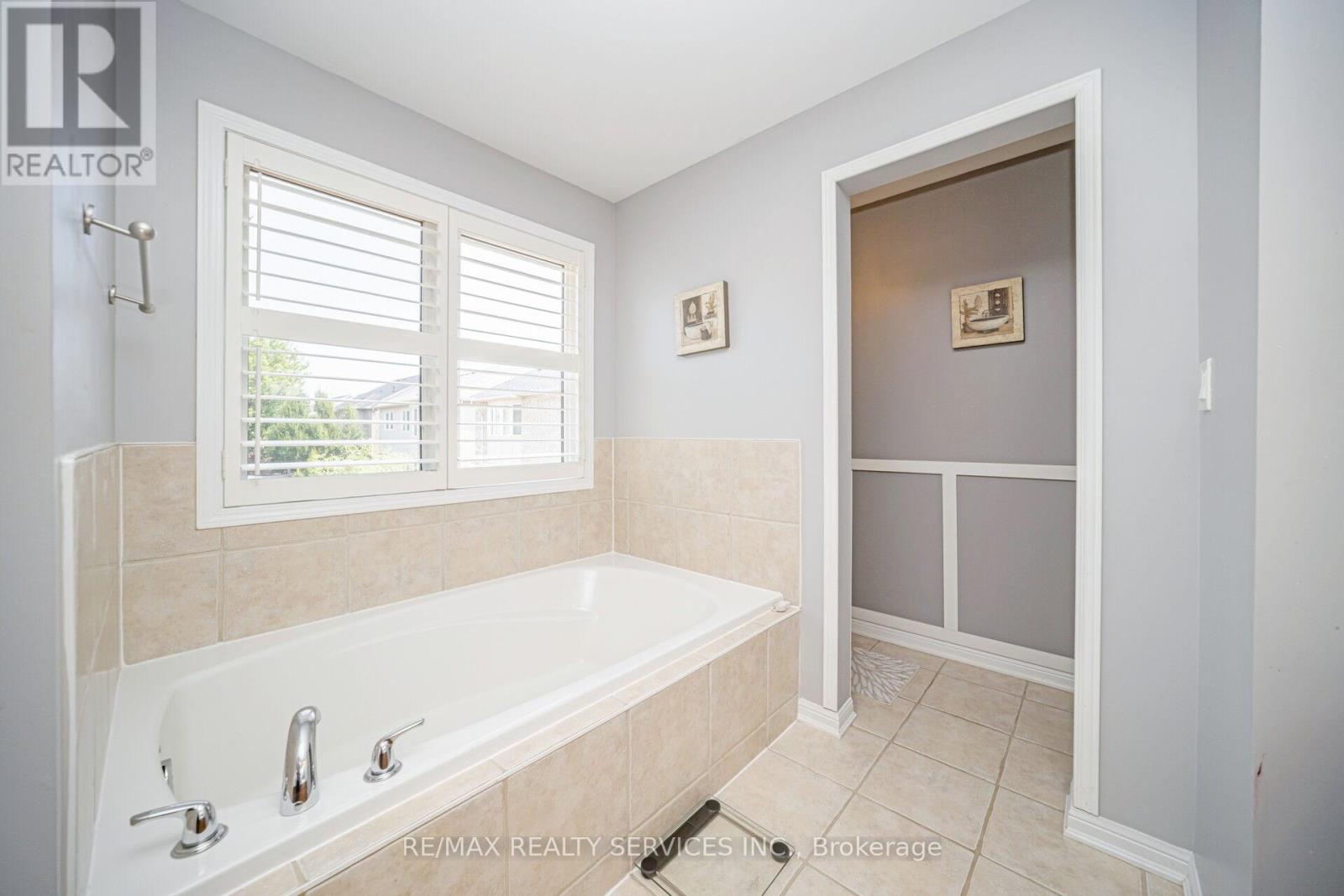 472 Tonelli Lane, Milton (Ha Harrison), Ontario  L9T 0N5 - Photo 27 - W12693920