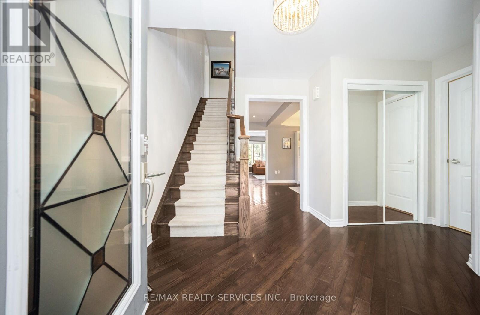 472 Tonelli Lane, Milton (Ha Harrison), Ontario  L9T 0N5 - Photo 6 - W12693920