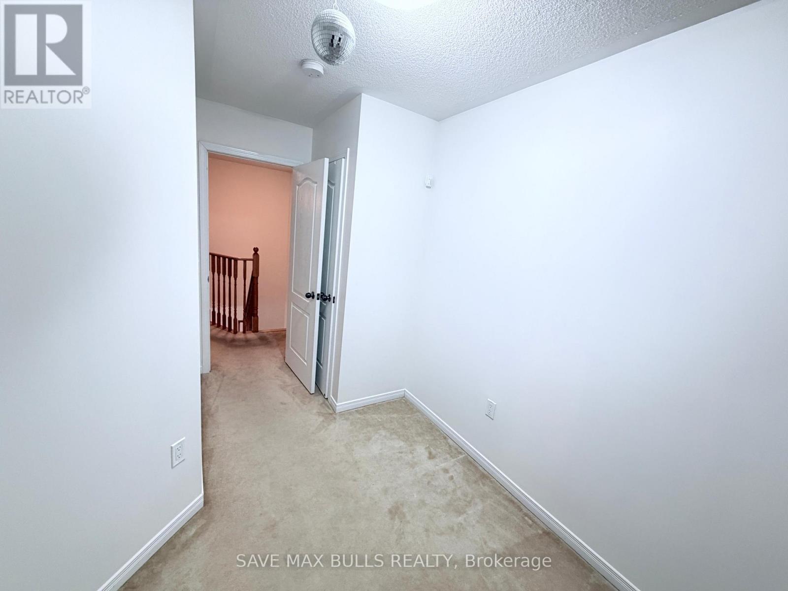 37 Magpie Way, Whitby, Ontario  L1N 0K7 - Photo 11 - E12679026