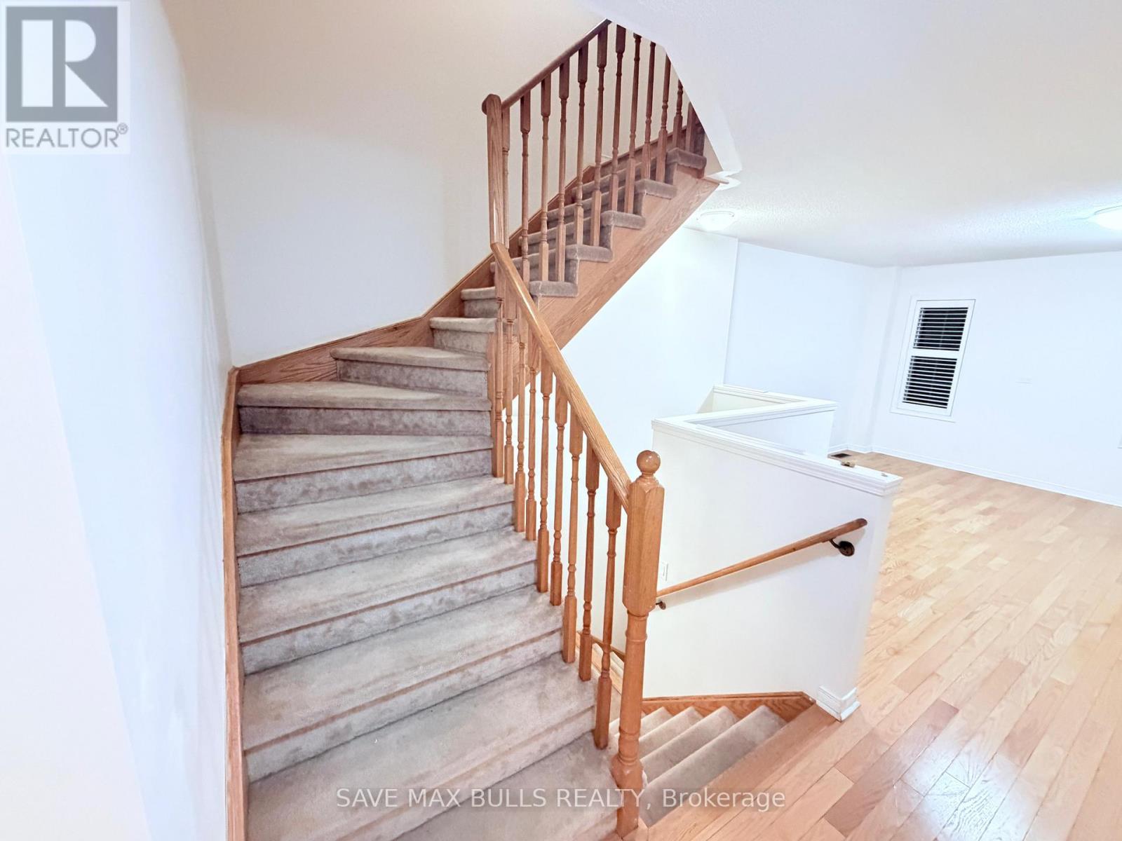 37 Magpie Way, Whitby, Ontario  L1N 0K7 - Photo 17 - E12679026