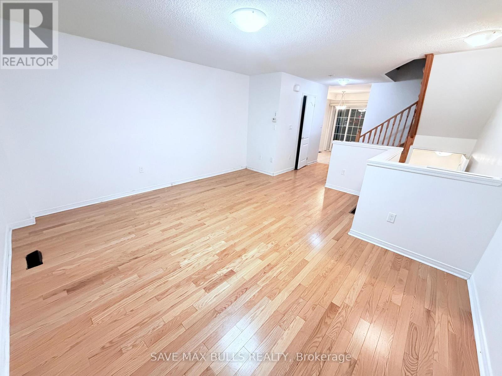 37 Magpie Way, Whitby, Ontario  L1N 0K7 - Photo 13 - E12679026