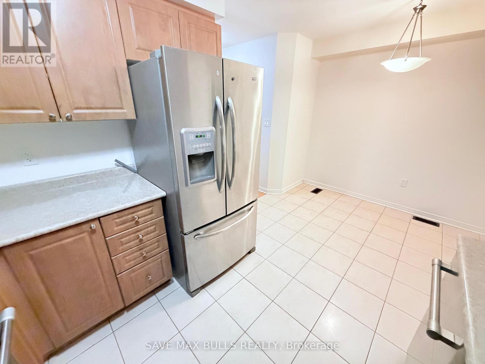 37 Magpie Way, Whitby, Ontario  L1N 0K7 - Photo 16 - E12679026