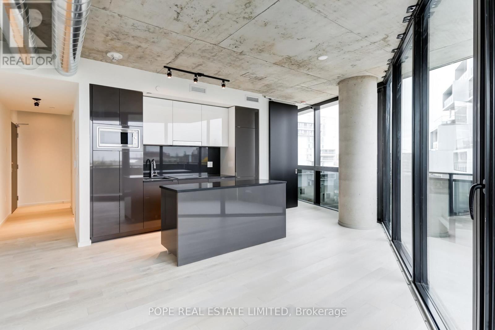 811 - 21 Lawren Harris Square, Toronto, Ontario  M5A 1H7 - Photo 5 - C12693944