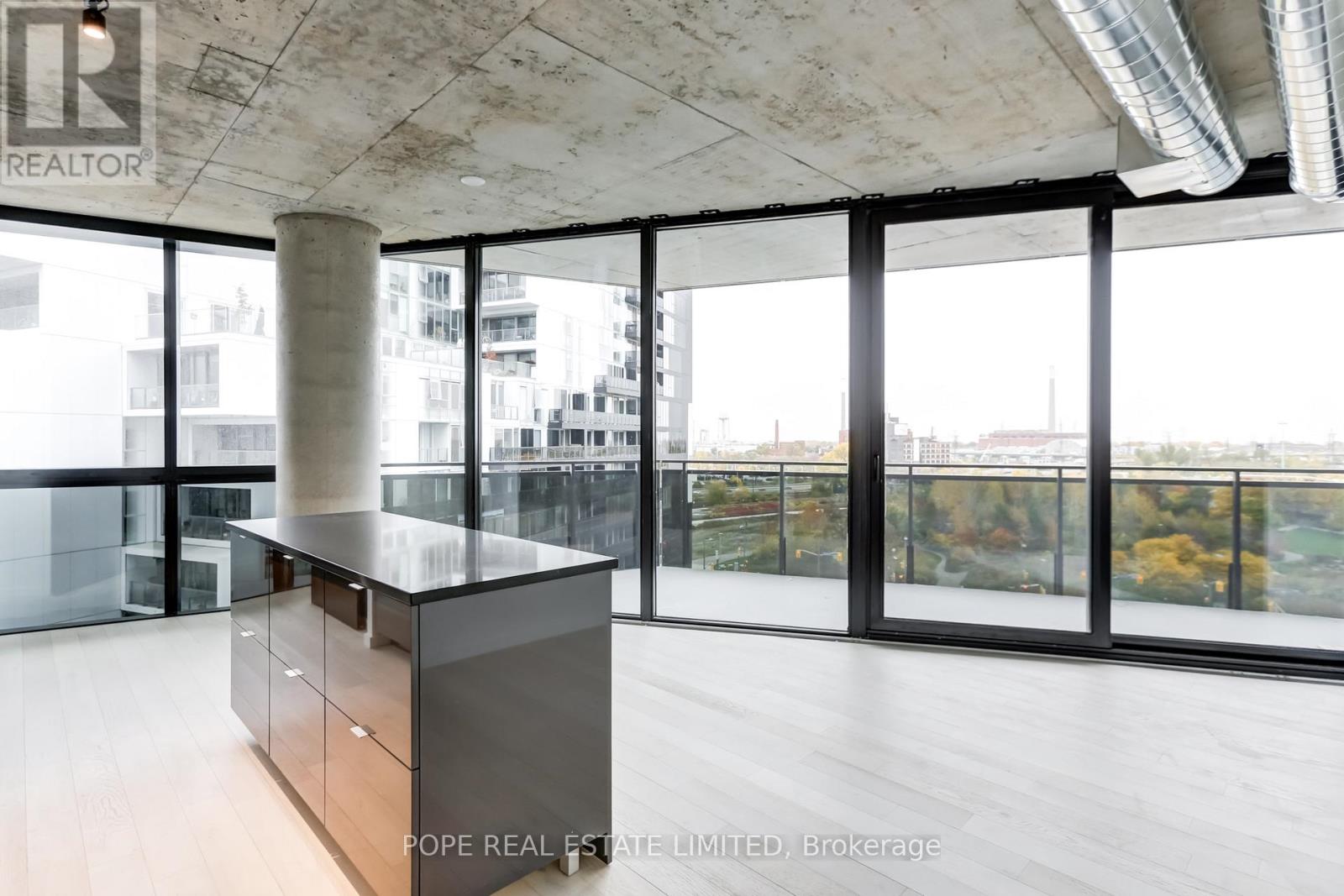 811 - 21 Lawren Harris Square, Toronto, Ontario  M5A 1H7 - Photo 7 - C12693944