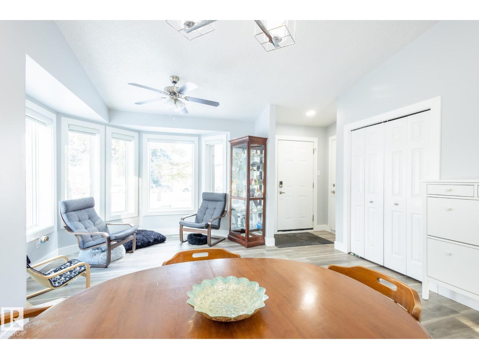 8515 24 Av Nw, Edmonton, Alberta  T6K 2W3 - Photo 2 - E4469945