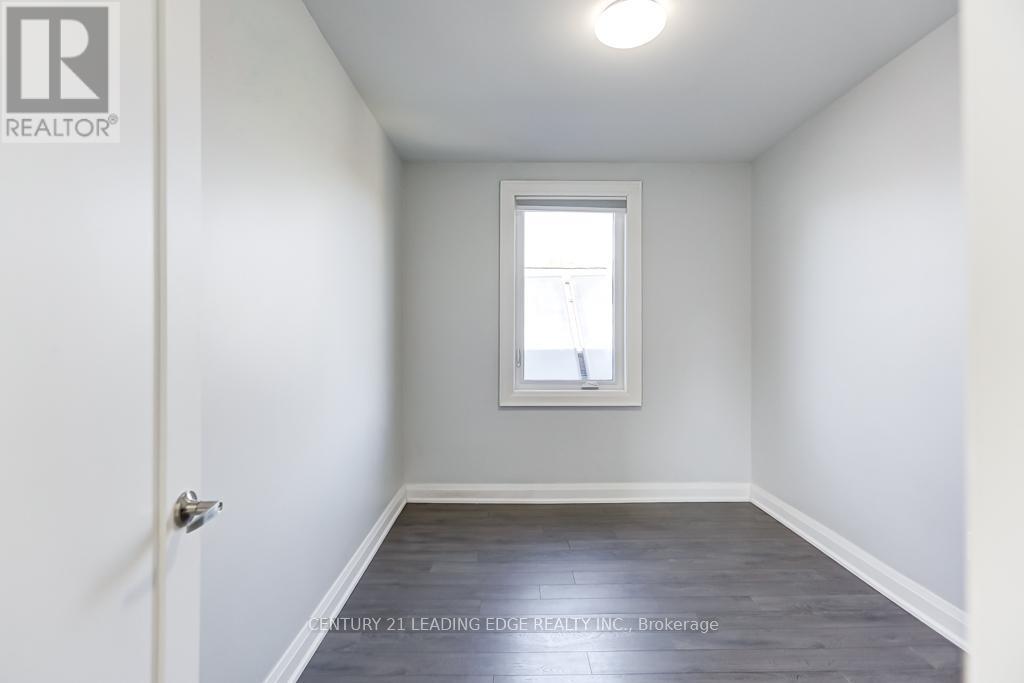 3rd Floor - 269 Leslie Street, Toronto, Ontario  M4M 3C8 - Photo 12 - E12693934