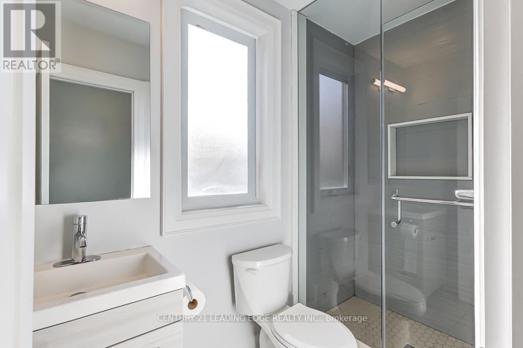 3rd Floor - 269 Leslie Street, Toronto, Ontario  M4M 3C8 - Photo 15 - E12693934
